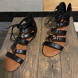 American Eagle lace up Sandals, black, size 8